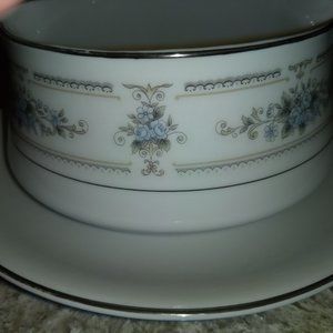 Wade Ellington Gravy Boat